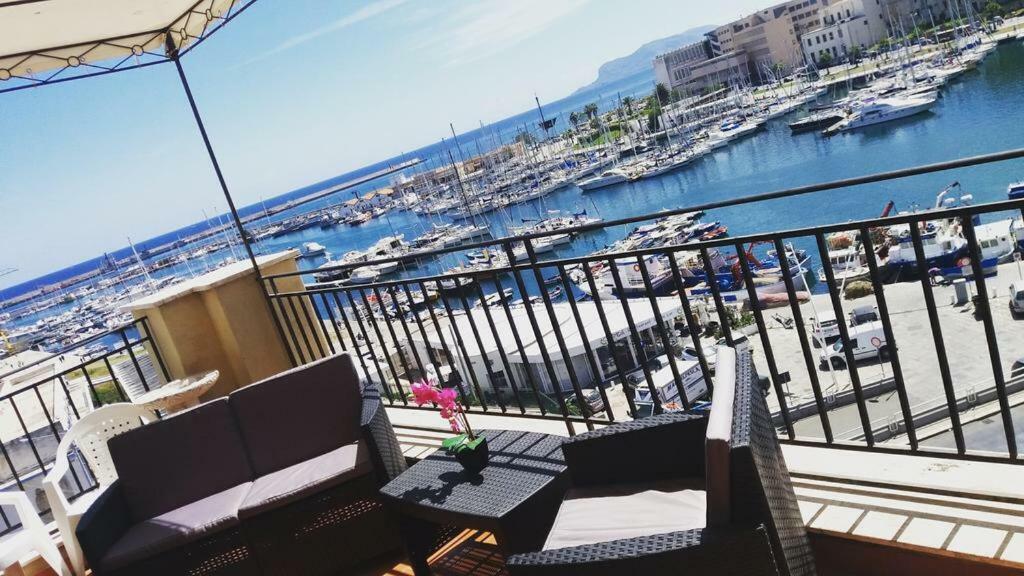 Kasa Kala Rooms & Apartments Palermo Bagian luar foto